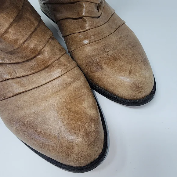 Very Volatile Fringe Riding Boot Leather Taupe women's 6.5 - Picture 8 of 16